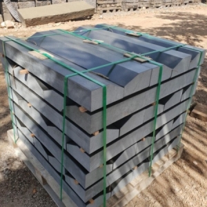 Đá Bó vỉa Bazan Đen Bóng