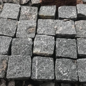 Đá Cubic Đen An Lão Bình Bịnh chẻ tay