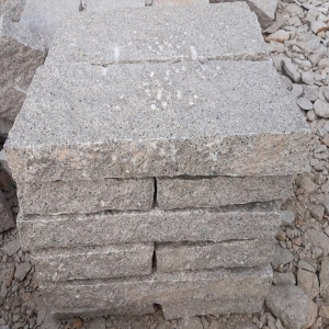 Đá tự nhiên lát sân vườn 14