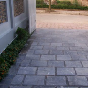 Đá xanh đen lát sân vườn